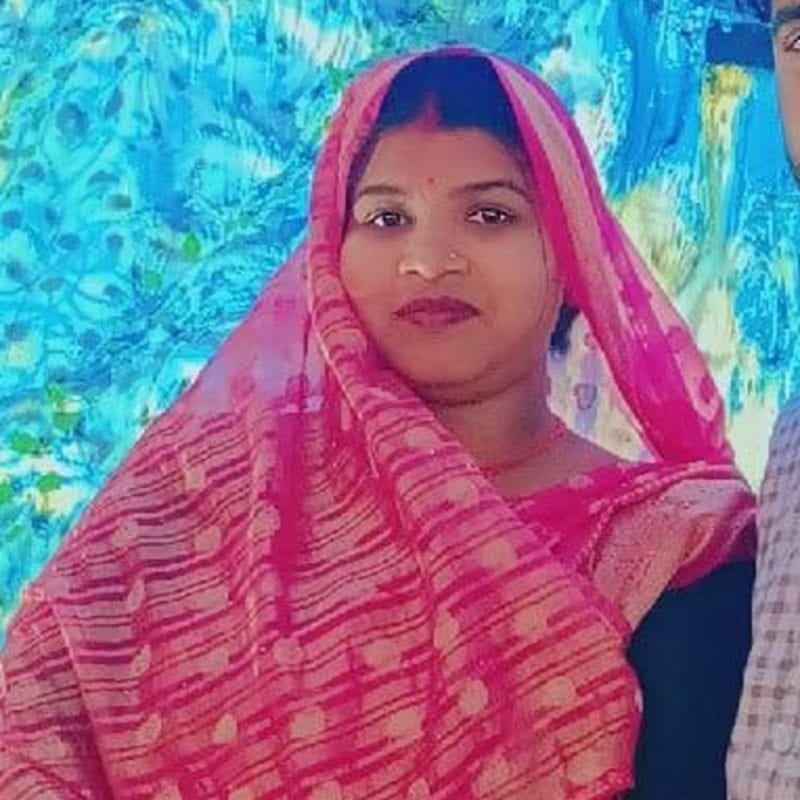 सुभी सिलाई सेंटर एवं ब्यूटीपार्लर